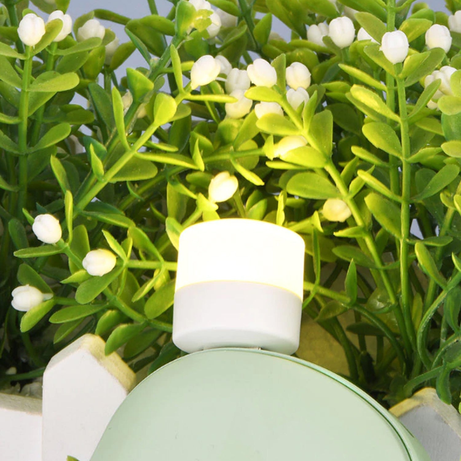 6096A Small USB Bulb used in official places for room lighting purposes. (Yellow Color) 6096A Small USB Bulb used in official places for room lighting purposes. (Yellow Color)